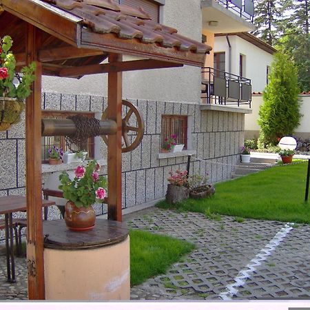 Family Hotel Emaly 1 Bankya Exterior foto
