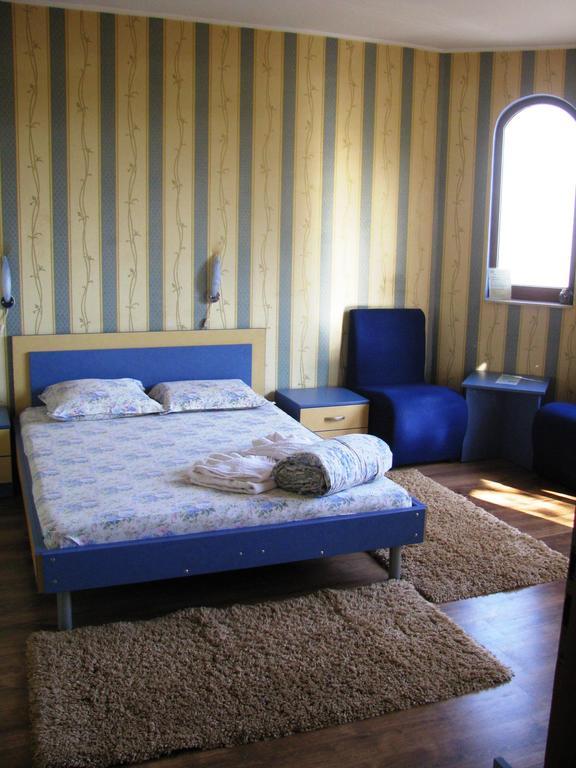 Family Hotel Emaly 1 Bankya Habitación foto