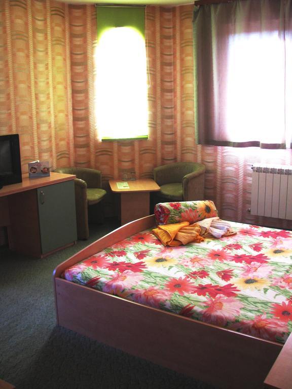 Family Hotel Emaly 1 Bankya Habitación foto